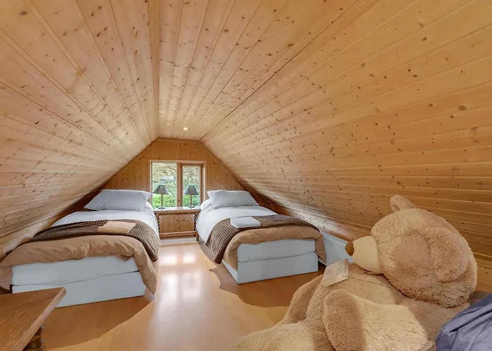 3Br Spacious Cottage With Geothermal Hottub & Stunning View