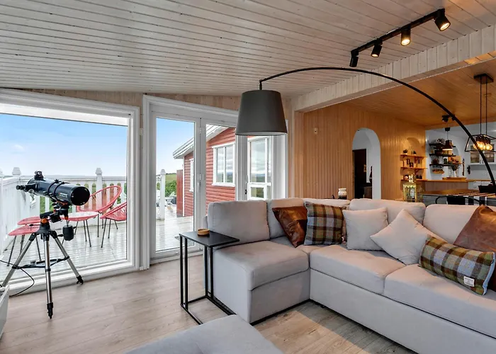 3Br Spacious Cottage With Geothermal Hottub & Stunning View