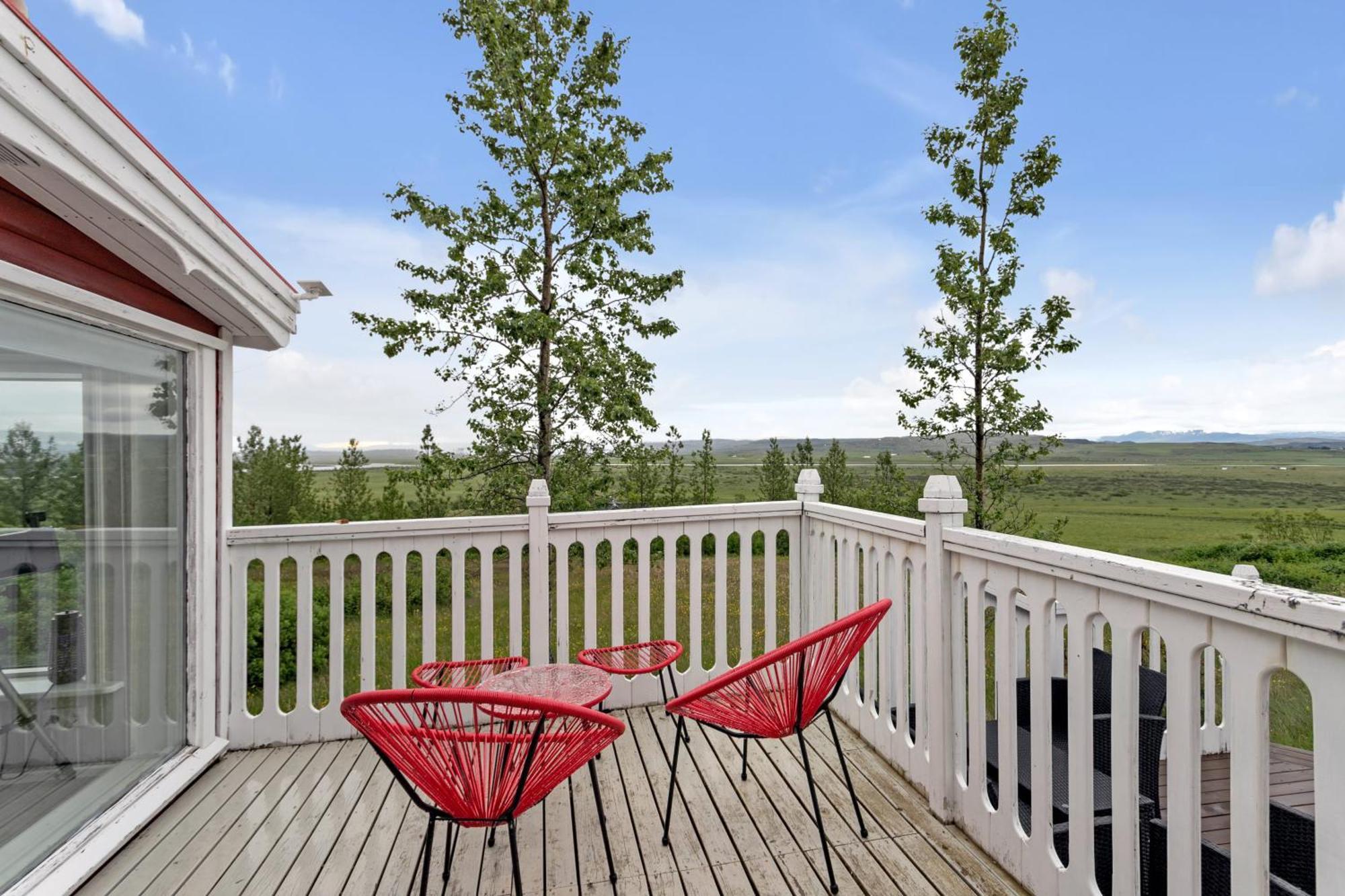Holiday home 3br Spacious With Geothermal Hottub & Stunning View