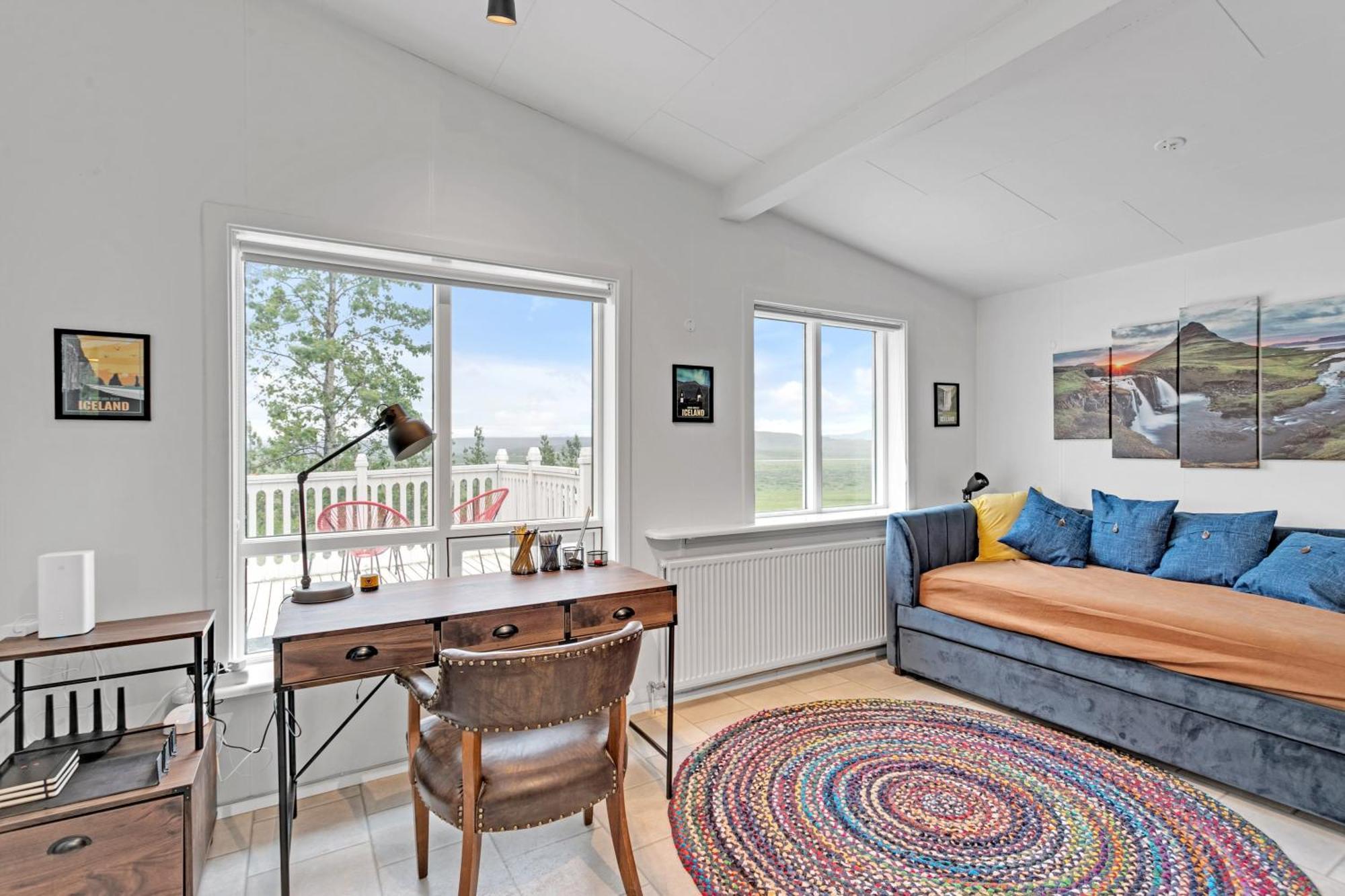 Holiday home 3br Spacious With Geothermal Hottub & Stunning View