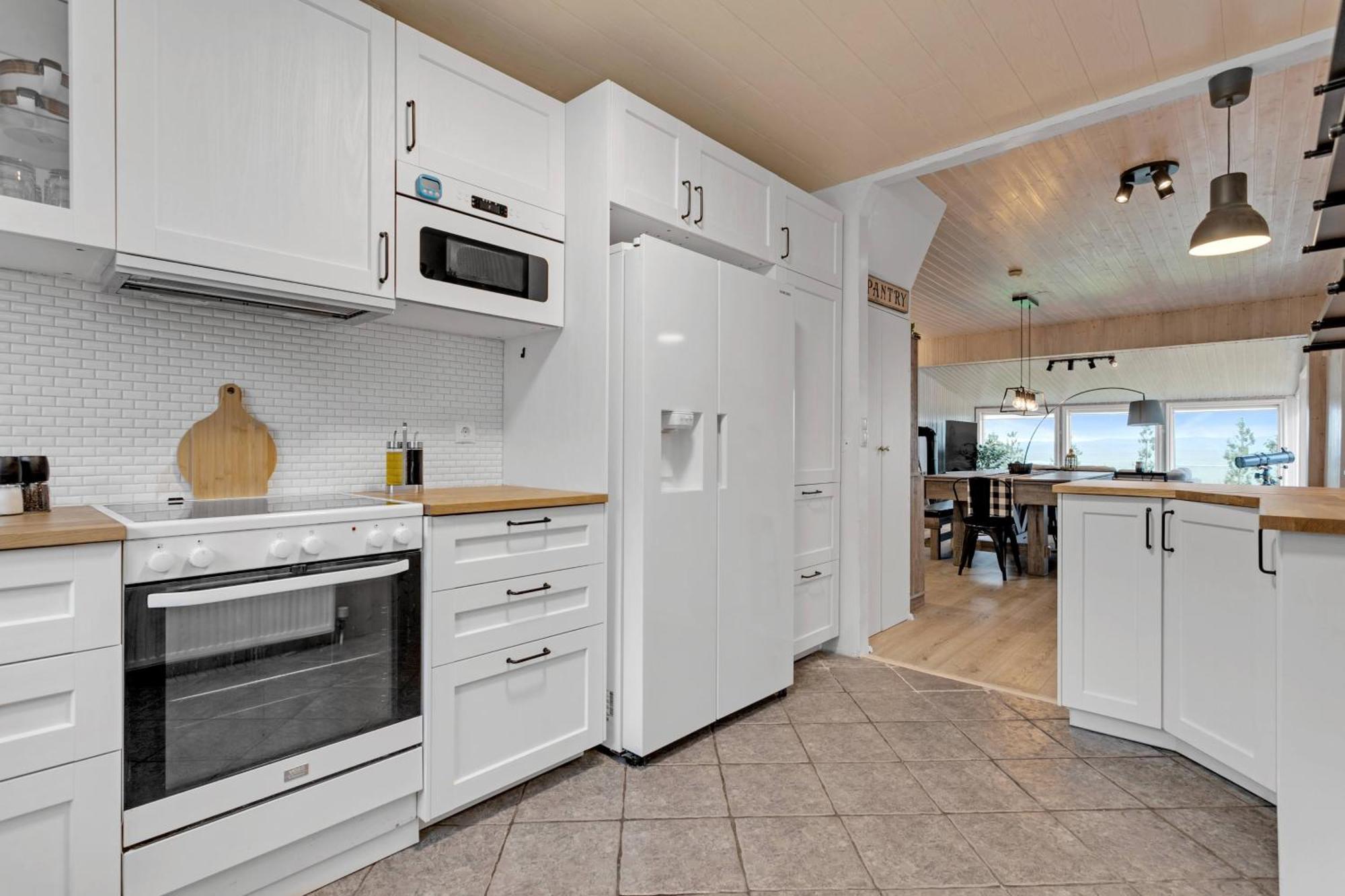 Holiday home 3br Spacious With Geothermal Hottub & Stunning View