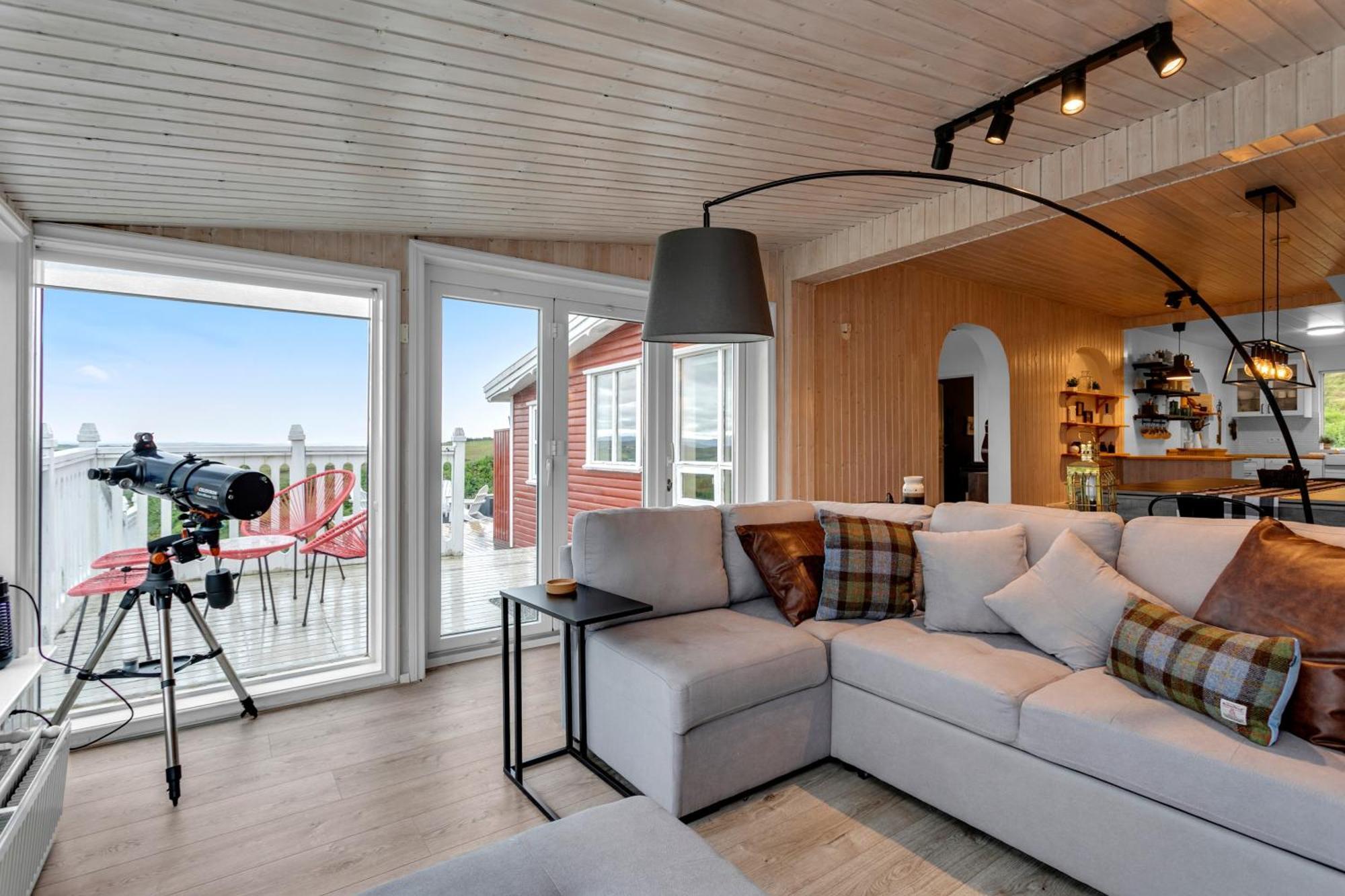 3br Spacious With Geothermal Hottub & Stunning View *