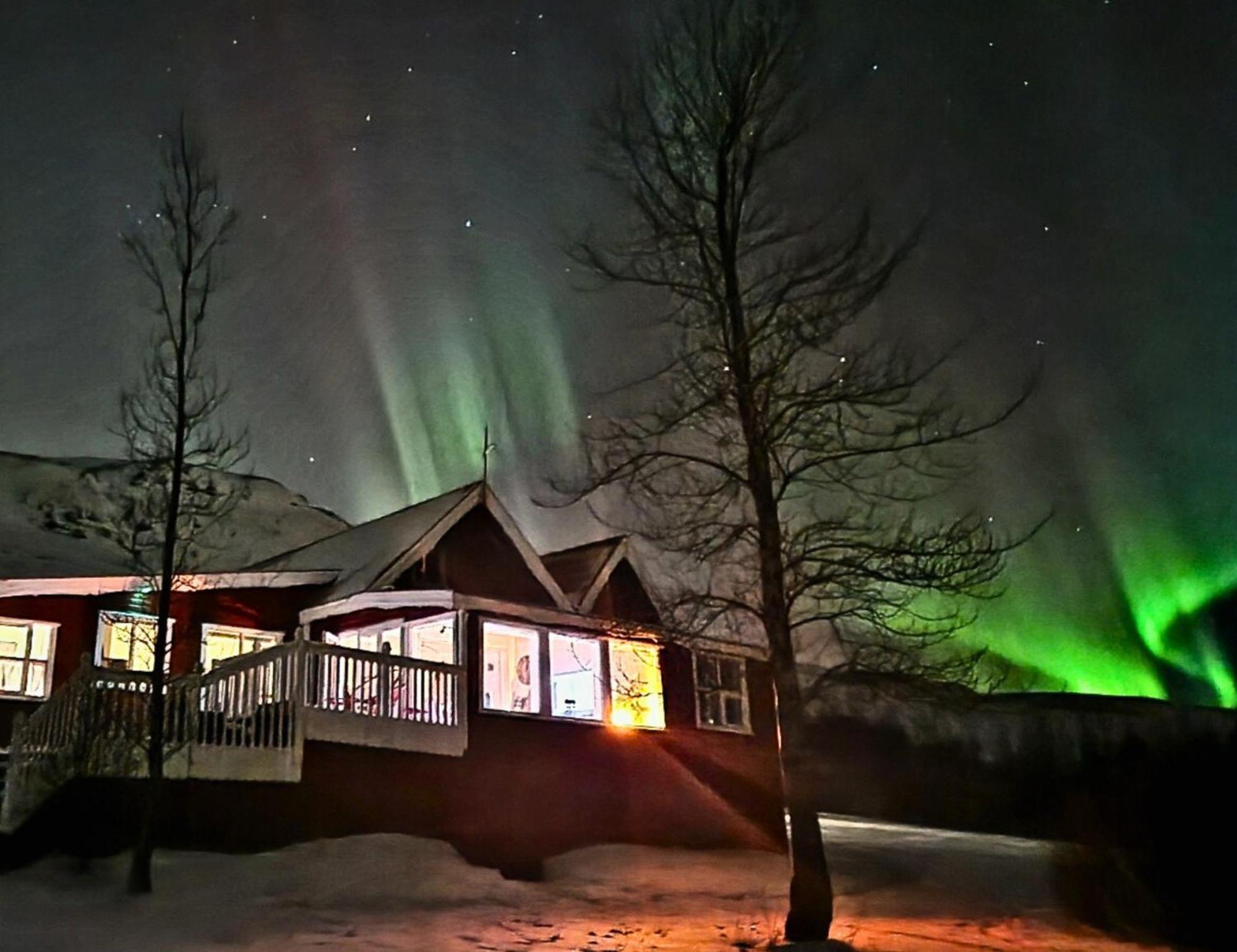 Holiday home 3br Spacious With Geothermal Hottub & Stunning View